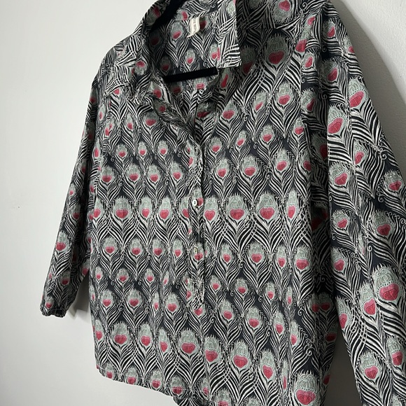 Sailor Rose Peacock Feather Print quarter button up collared Blouse - Picture 2 of 6